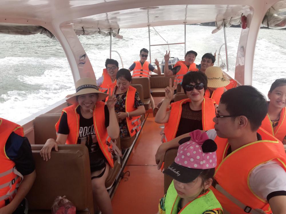 Công ty Anh Minh tổ chức nghỉ mát hè cho CBCNV tại Đảo Cát Bà 2019